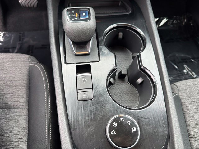 2021 Nissan Rogue SV — photo 19 of 26