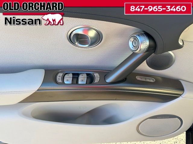 2023 Genesis GV60 Advanced — photo 11 of 22
