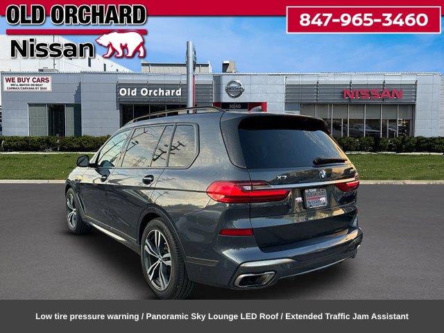 2020 BMW X7 M50i — photo 9 of 25