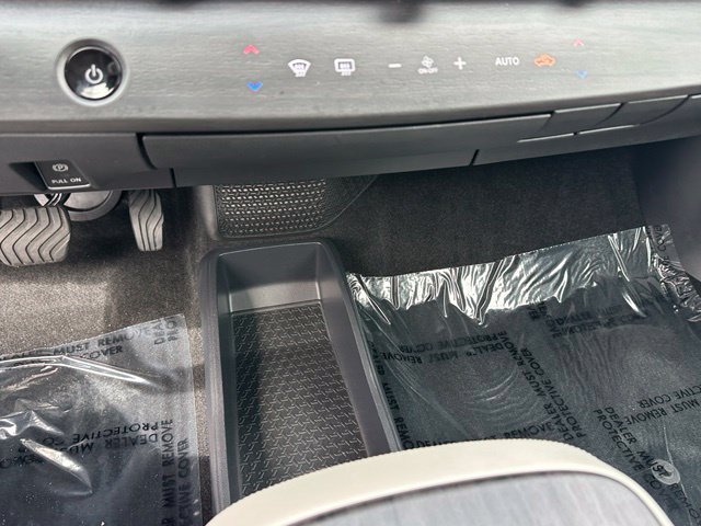2025 Nissan Ariya Engage e-4orce — photo 22 of 27