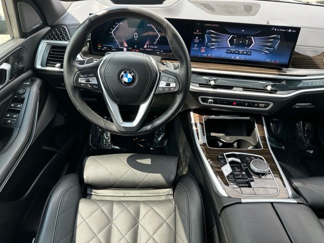 2025 BMW X5 xDrive40i — photo 21 of 31