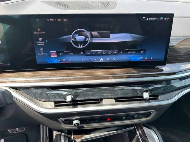 2025 BMW X6 xDrive40i — photo 23 of 28
