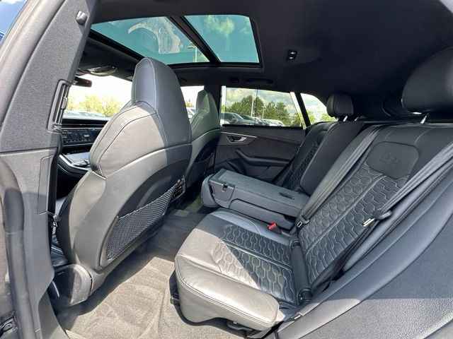 2023 Audi RS Q8 4.0T — photo 13 of 29