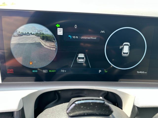 2025 Hyundai Tucson Hybrid Limited — photo 37 of 39