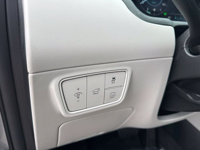 2024 Hyundai Tucson Hybrid Limited — photo 24 of 39