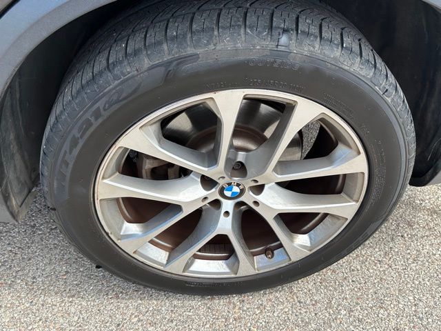 2023 BMW X5 xDrive40i — photo 8 of 28