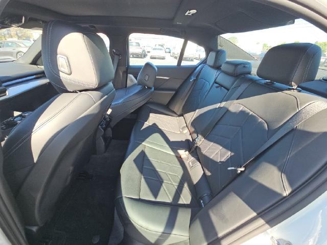 2026 BMW 5 Series 530i xDrive — photo 9 of 9