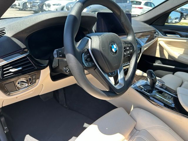 2023 BMW 5 Series 530i xDrive — photo 20 of 42