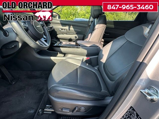 2025 Hyundai Tucson Hybrid Limited — photo 10 of 22