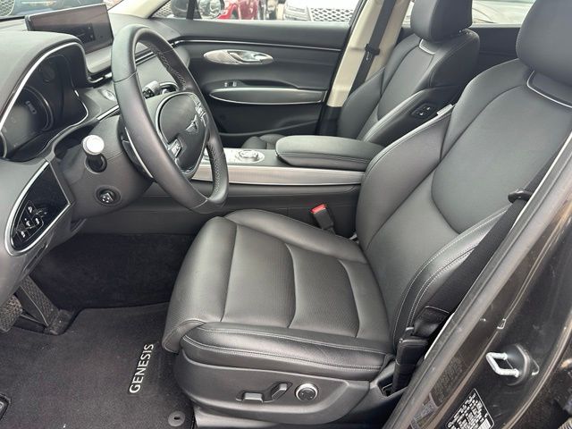 2025 Genesis GV70 2.5T — photo 20 of 31