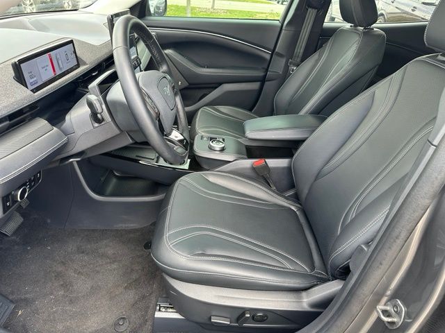 2023 Ford Mustang Mach-E Premium — photo 21 of 34