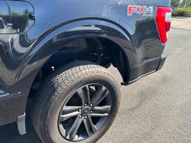 2023 Ford F-150 Lariat — photo 8 of 26