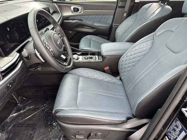 2025 Kia Sorento Plug-In Hybrid SX Prestige — photo 23 of 45