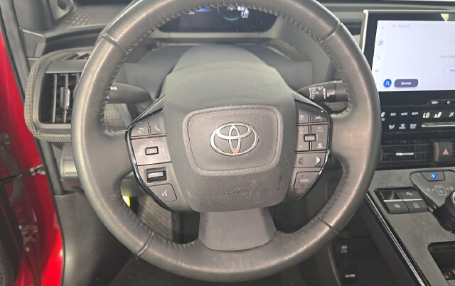 2023 Toyota bZ4X Limited — photo 7 of 8