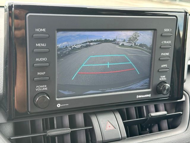 2022 Toyota RAV4 Hybrid XLE — photo 26 of 28