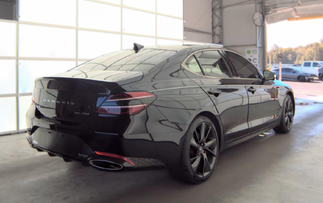 2023 Genesis G70 3.3T — photo 3 of 9