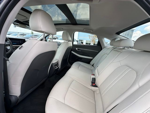 2025 Hyundai Sonata Hybrid Limited — photo 14 of 40