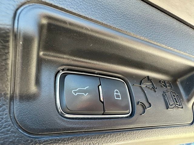 2025 Ford Explorer ST — photo 15 of 38