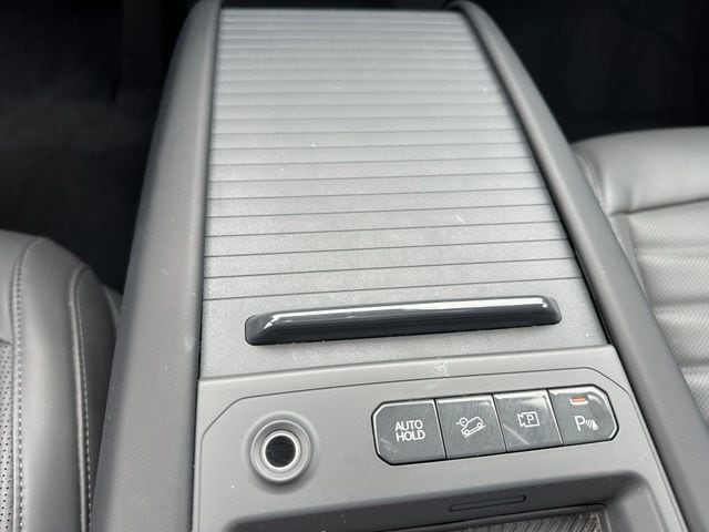 2024 Kia EV9 Land — photo 27 of 38