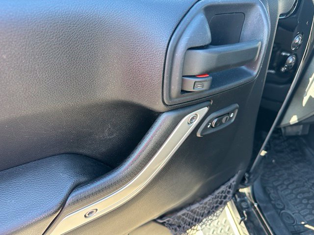 2016 Jeep Wrangler Unlimited Sahara — photo 18 of 25