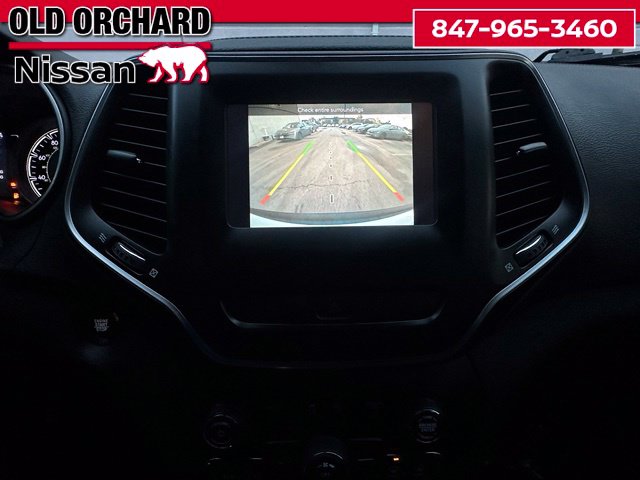 2019 Jeep Cherokee Latitude Plus — photo 14 of 20