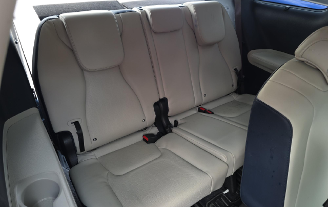 2025 Kia Carnival Hybrid SX — photo 10 of 11