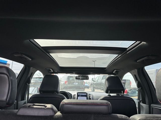 2023 Ford Edge ST-Line — photo 10 of 26