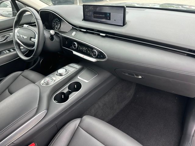 2025 Genesis GV70 2.5T — photo 12 of 31