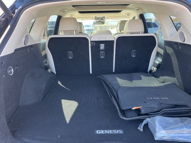 2023 Genesis GV80 2.5T — photo 9 of 34
