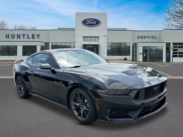 2024 Ford Mustang Dark Horse — photo 4 of 27
