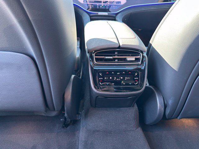 2023 Mercedes-Benz EQS 580 — photo 16 of 31