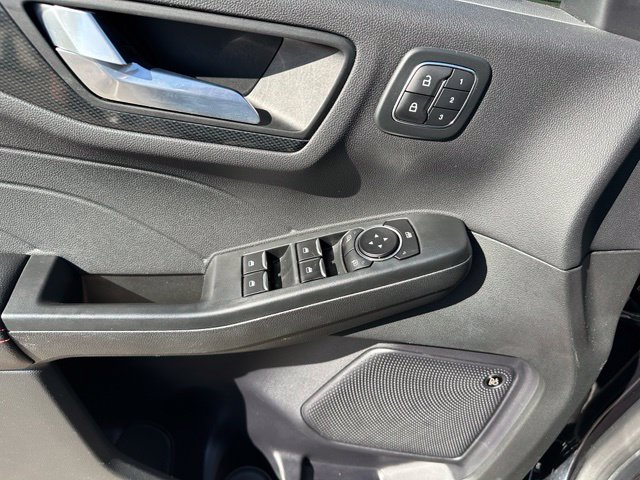 2023 Ford Escape ST-Line Select — photo 22 of 33