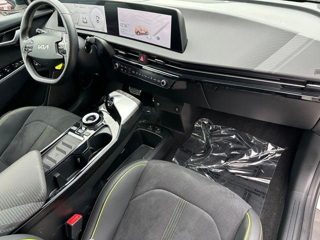 2024 Kia EV6 GT — photo 10 of 37