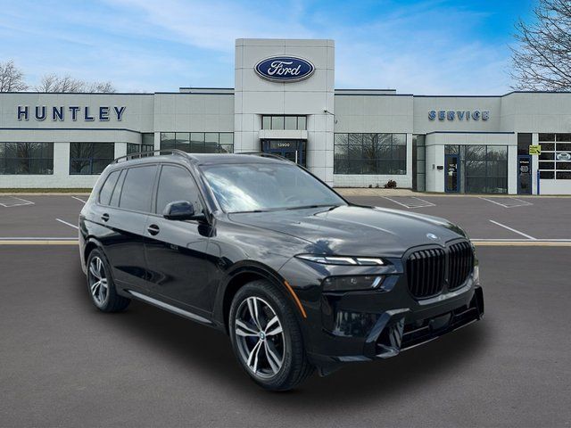 2024 BMW X7 xDrive40i — photo 4 of 34