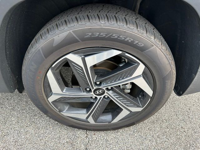 2023 Hyundai Tucson Hybrid Limited — photo 8 of 36
