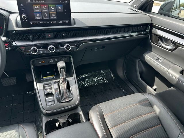 2024 Honda CR-V Hybrid Sport Touring — photo 15 of 32