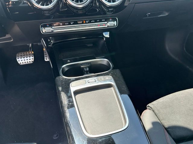 2025 Mercedes-Benz CLA CLA 35 AMG® — photo 19 of 30