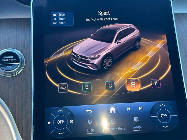 2024 Mercedes-Benz GLC GLC 300 — photo 27 of 31