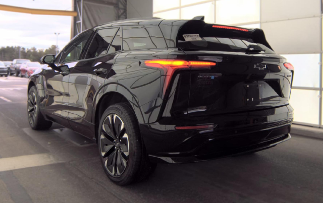 2024 Chevrolet Blazer EV RS — photo 4 of 10