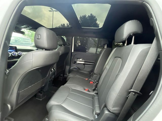 2025 Mercedes-Benz GLB GLB 250 — photo 15 of 30