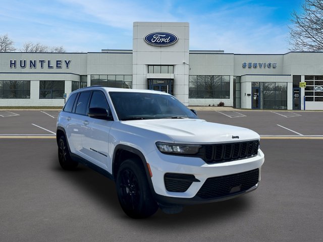 2024 Jeep Grand Cherokee Altitude X — photo 4 of 23