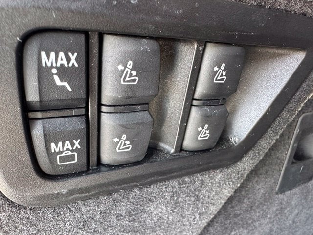 2024 BMW X7 xDrive40i — photo 12 of 32