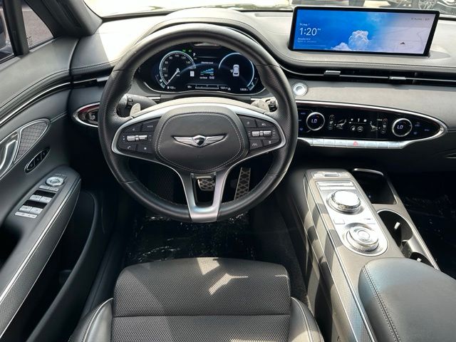 2025 Genesis GV70 2.5T — photo 19 of 43