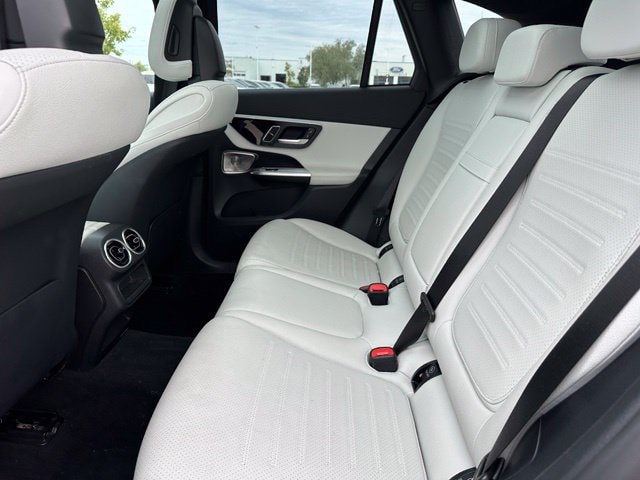 2024 Mercedes-Benz GLC GLC 300 — photo 14 of 31