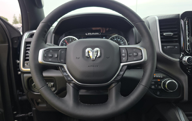 2025 Ram 1500 Big Horn/Lone Star — photo 8 of 11