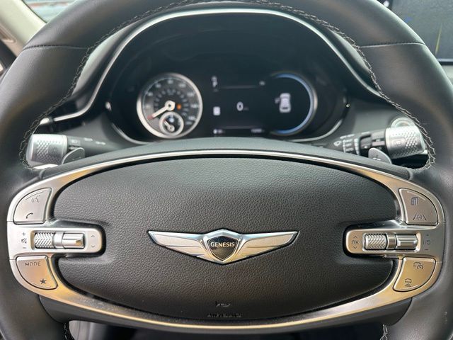 2025 Genesis GV70 2.5T — photo 30 of 31