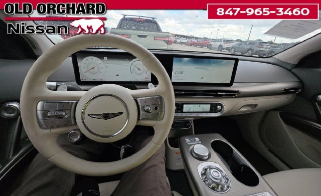 2025 Genesis GV60 Standard — photo 9 of 11
