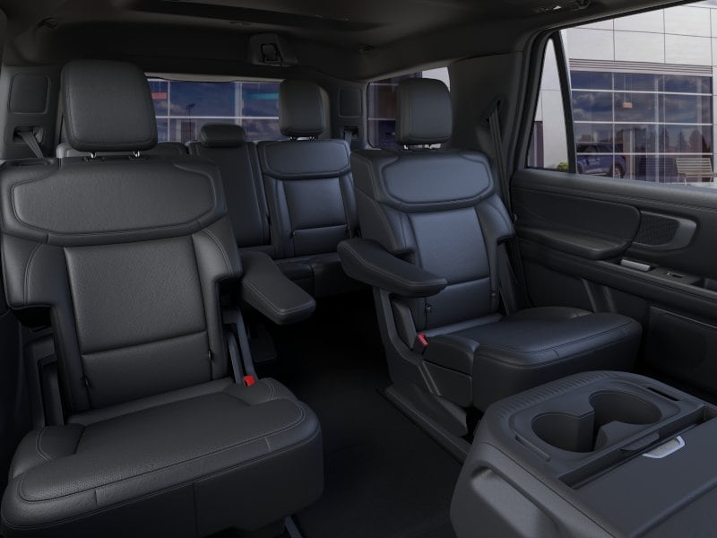 2025 Ford Expedition Platinum — photo 35 of 54