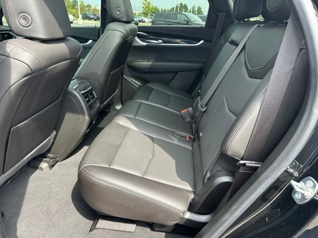 2024 Cadillac XT5 Premium Luxury — photo 15 of 36