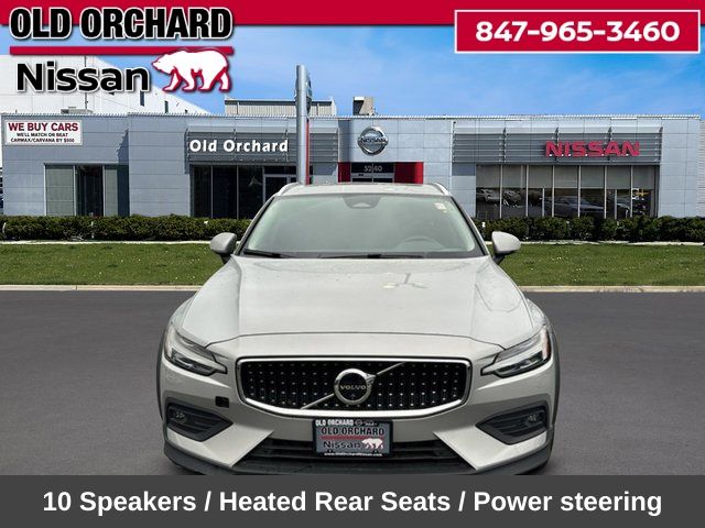 2025 Volvo V60 Cross Country B5 Plus — photo 2 of 22